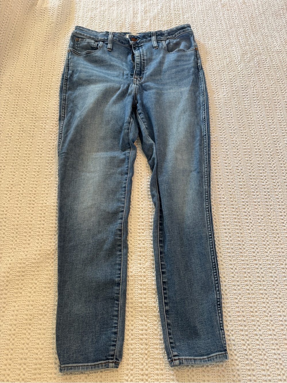 Curvy Roadtripper Size 32 Slim Straight Jeans Medium Wash